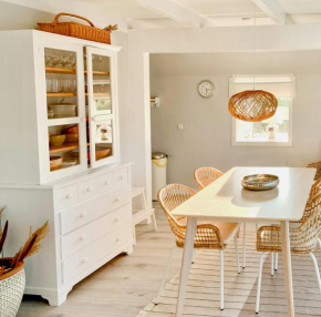 Thatched Holiday Home By The Baltic Sea, Großenbrode